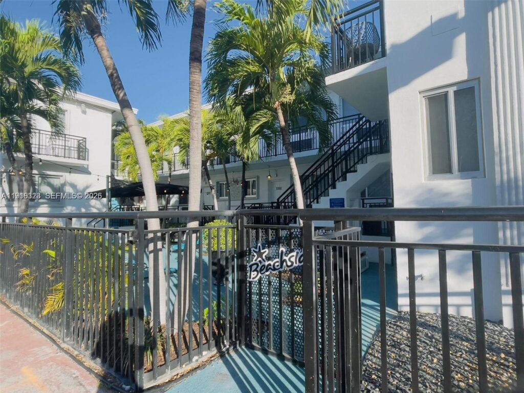 8100 Harding Ave # 513, Miami Beach FL 33141