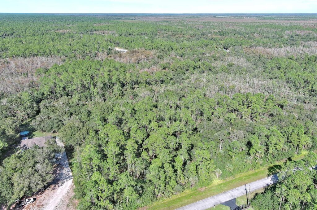 4669 32nd Ave SE, Naples FL 34117