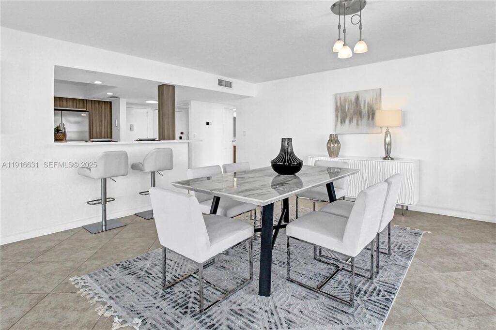 800 Parkview Dr # 821, Hallandale Beach FL 33009