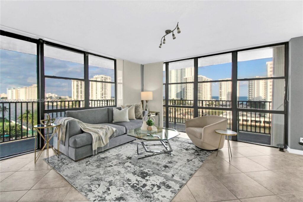 800 Parkview Dr # 821, Hallandale Beach FL 33009