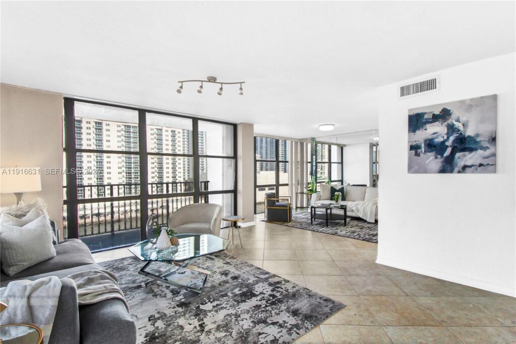 800 Parkview Dr # 821, Hallandale Beach FL 33009