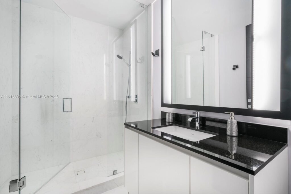18555 Collins Ave # 3505, Sunny Isles Beach FL 33160