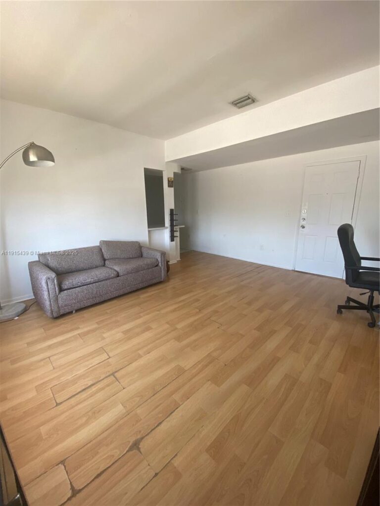 1051 Meridian Ave # 1M, Miami Beach FL 33139