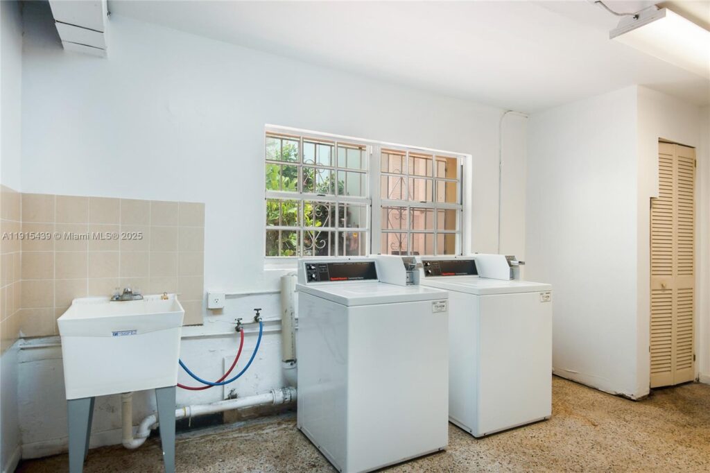 1051 Meridian Ave # 1M, Miami Beach FL 33139