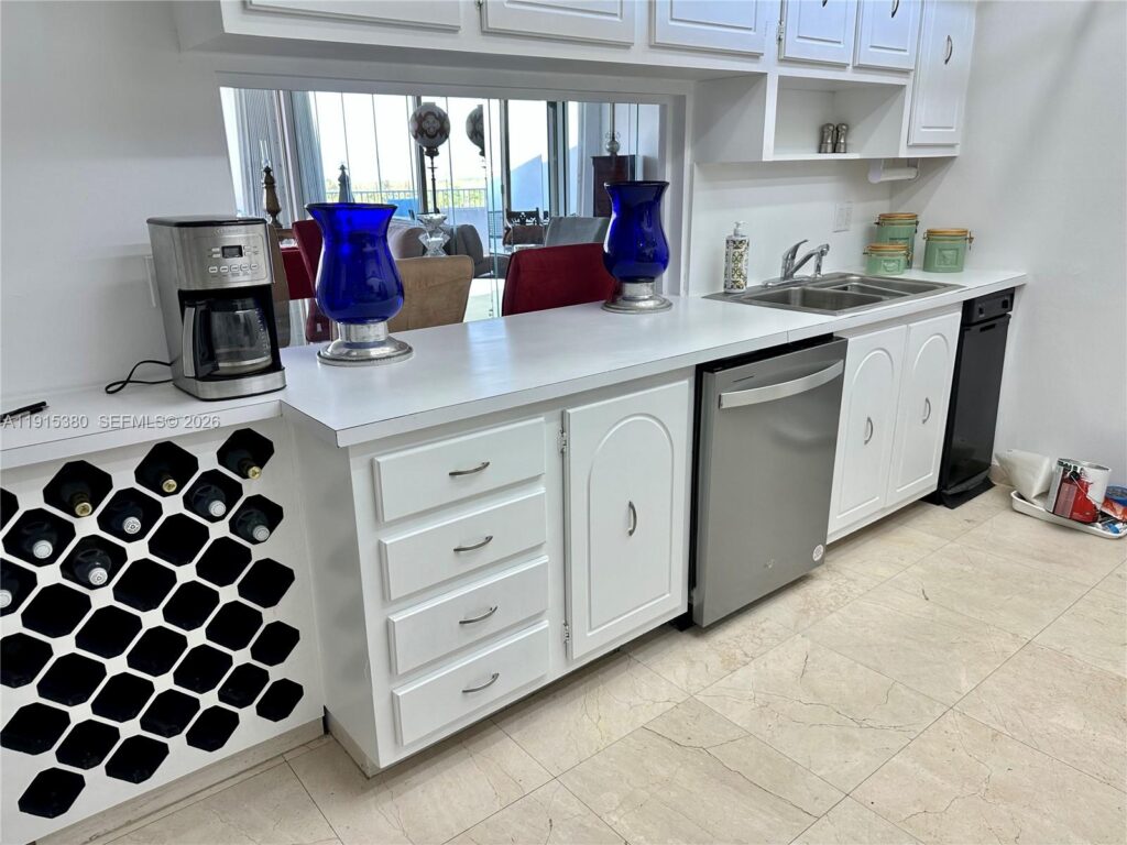 199 Ocean Lane Dr # 1004, Key Biscayne FL 33149