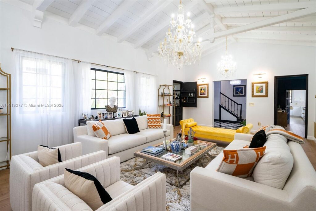 5149 Alton Rd, Miami Beach FL 33140