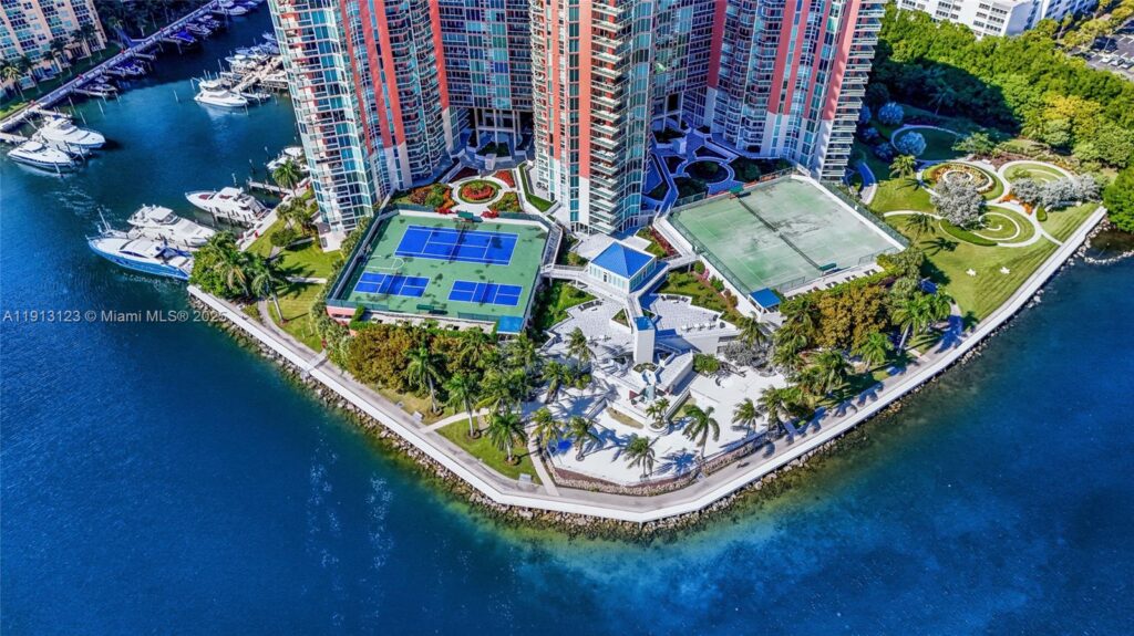 3370 Hidden Bay Dr # 804, Aventura FL 33180