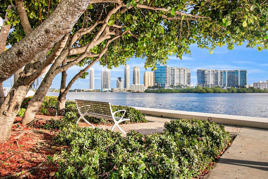 3370 Hidden Bay Dr # 804, Aventura FL 33180