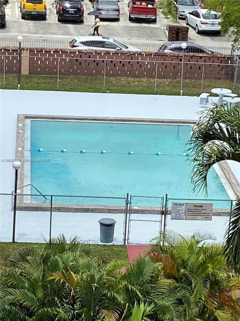 440 E 23rd St # 1305, Hialeah FL 33013
