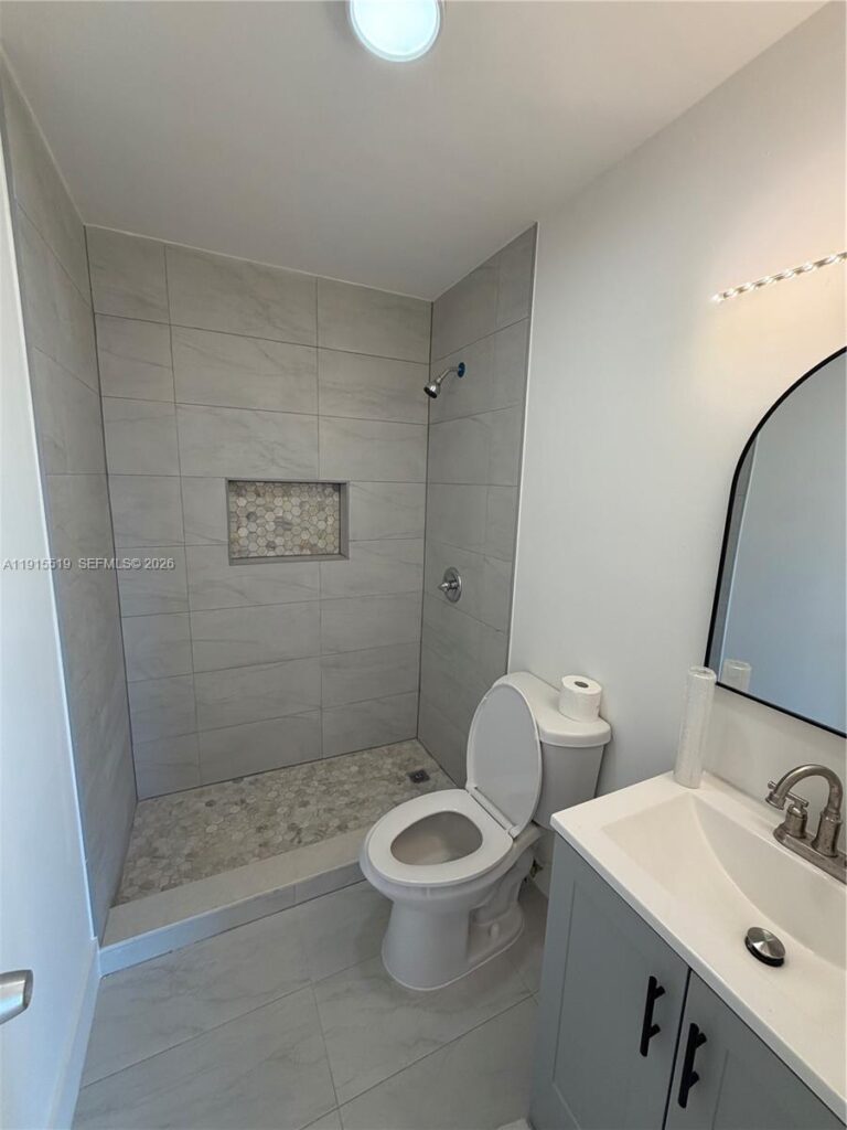 440 E 23rd St # 1305, Hialeah FL 33013