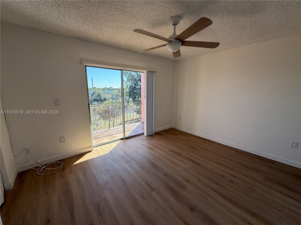 440 E 23rd St # 1305, Hialeah FL 33013