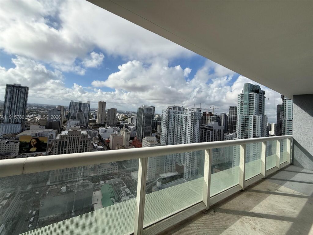 50 Biscayne Blvd # 3911, Miami FL 33132