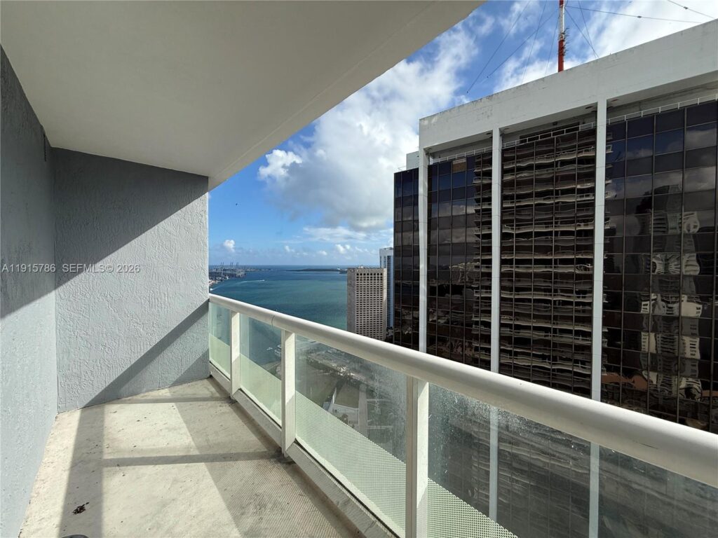 50 Biscayne Blvd # 3911, Miami FL 33132