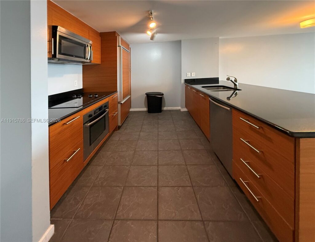 50 Biscayne Blvd # 3911, Miami FL 33132