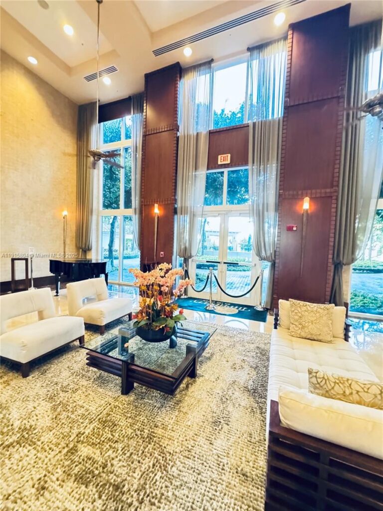 19501 W Country Club Dr # 2310, Aventura FL 33180