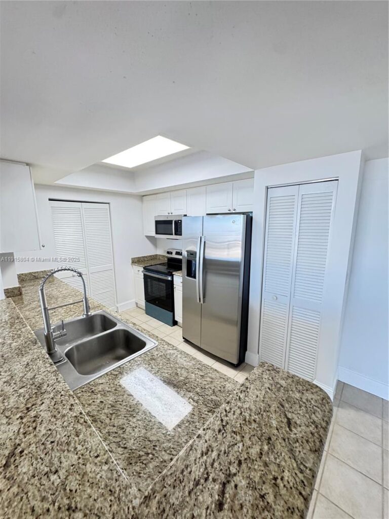19501 W Country Club Dr # 2310, Aventura FL 33180