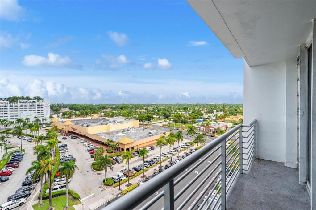 1720 Harrison St # 10G, Hollywood FL 33020