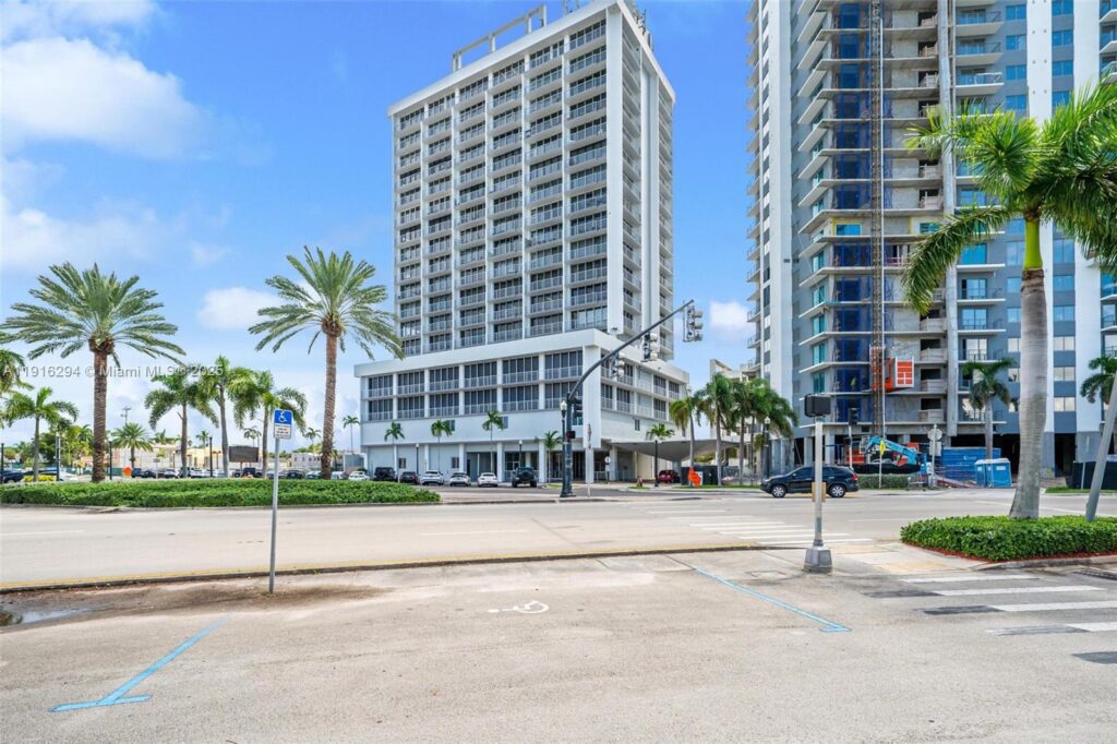 1720 Harrison St # 10G, Hollywood FL 33020