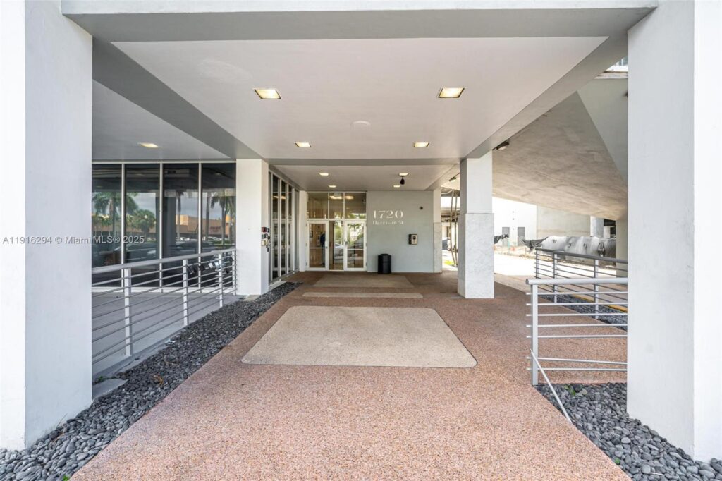 1720 Harrison St # 10G, Hollywood FL 33020