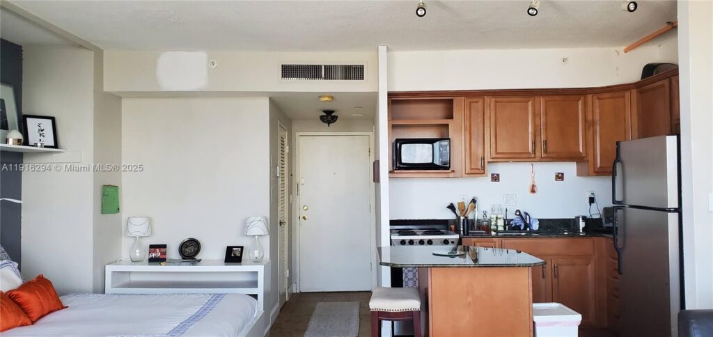 1720 Harrison St # 10G, Hollywood FL 33020