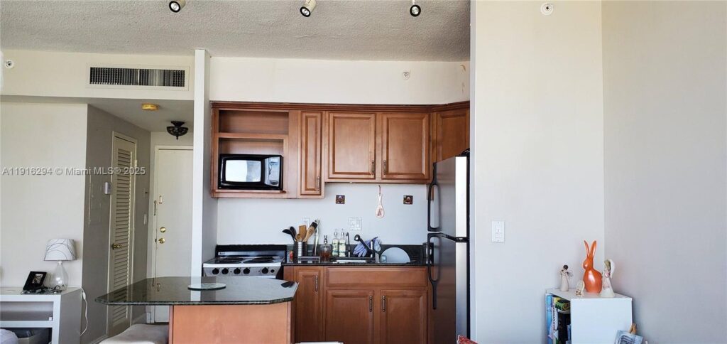 1720 Harrison St # 10G, Hollywood FL 33020