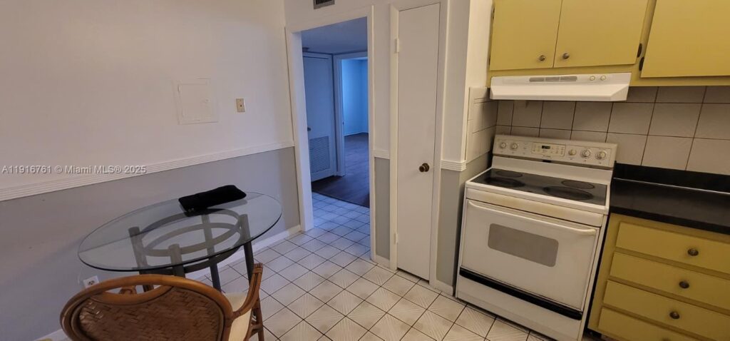 4880 NW 22nd St # 301, Lauderhill FL 33313