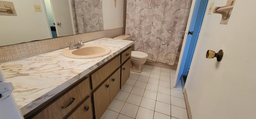 4880 NW 22nd St # 301, Lauderhill FL 33313