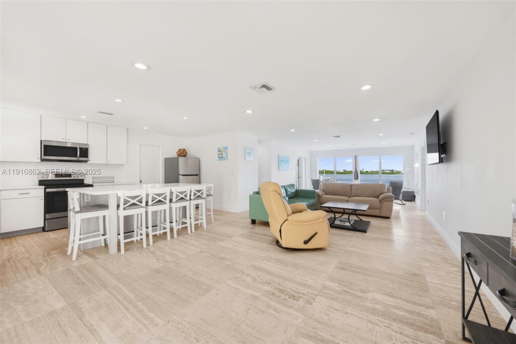 1733 Sunrise Dr, Big Pine FL 33043