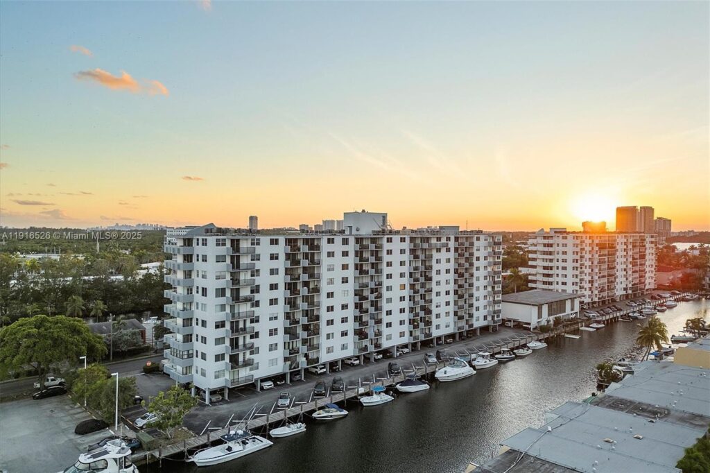 3703 NE 166th St # 808, North Miami Beach FL 33160