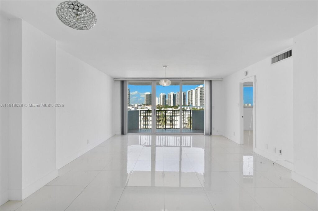 3703 NE 166th St # 808, North Miami Beach FL 33160