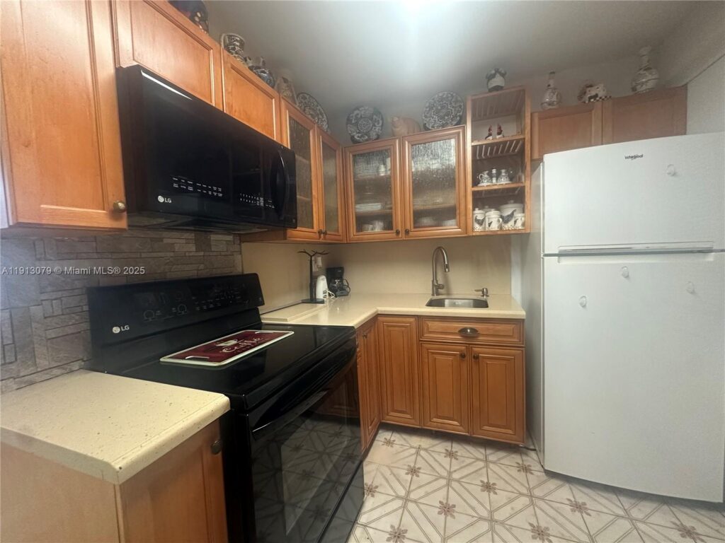 16790 NE 14th Ave # 202, Miami FL 33162