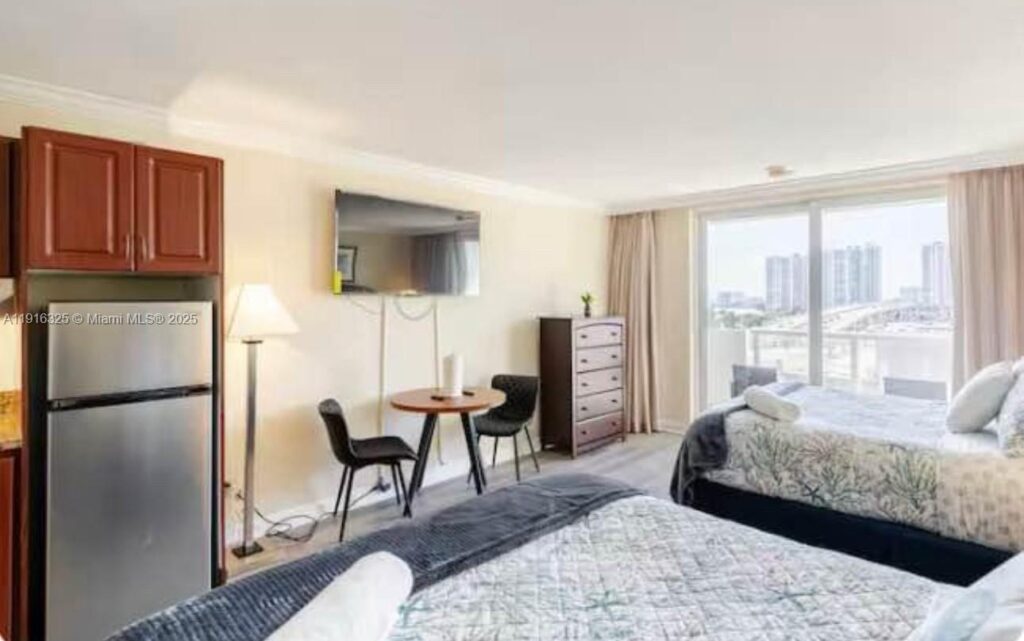 19201 Collins Ave # 733, Sunny Isles Beach FL 33160