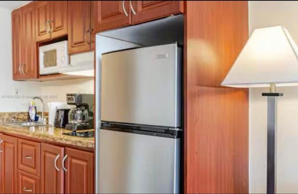 19201 Collins Ave # 733, Sunny Isles Beach FL 33160