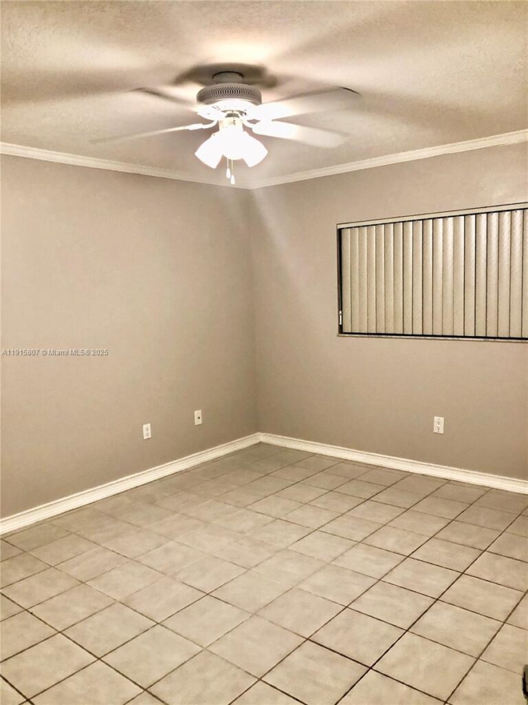 9753 W Mcnab Rd # 112, Tamarac FL 33321
