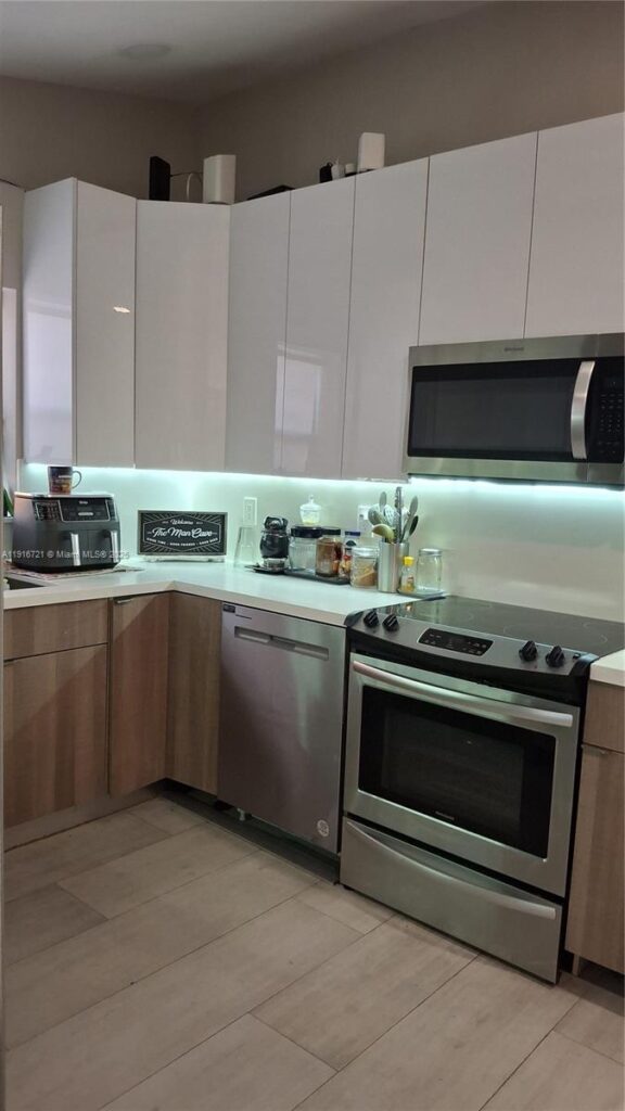 3510 NW 33rd Ave, Miami FL 33142