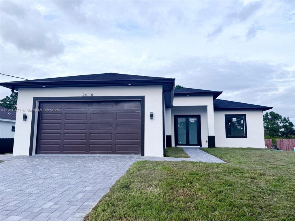 2614 45 Street W, Lehigh Acres FL 33971