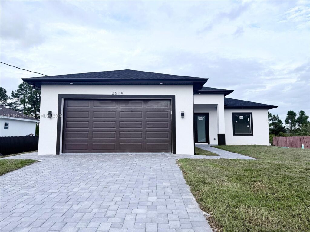 2614 45 Street W, Lehigh Acres FL 33971