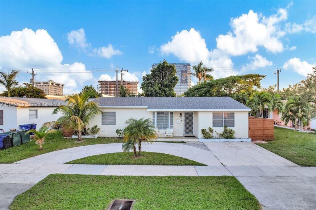 1012 NE 2nd Street, Hallandale Beach FL 33009