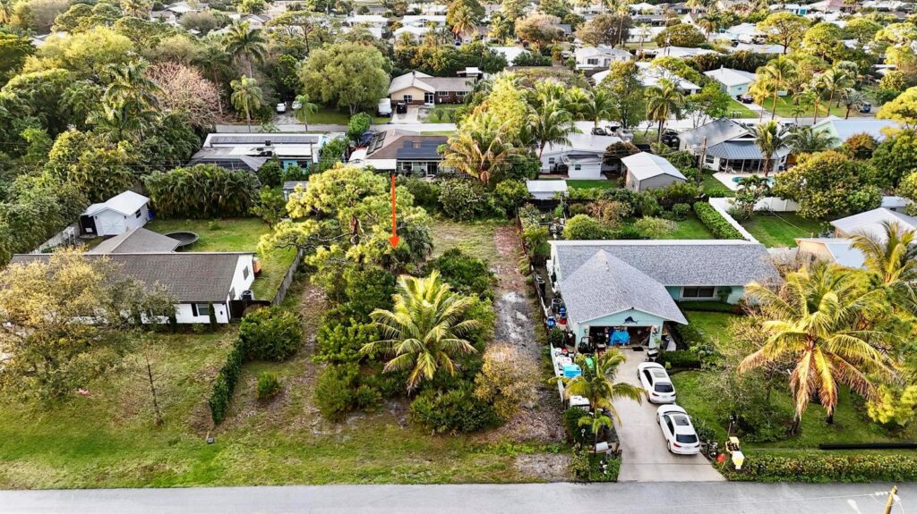 6483 SE Sylvan Place, Hobe Sound FL 33455