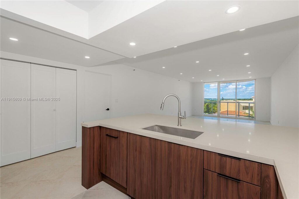 8855 Collins Ave # 6E, Surfside FL 33154