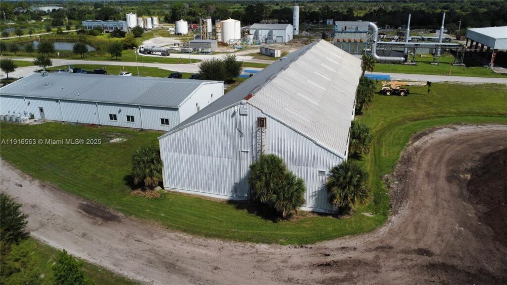 925 SW 74th Ave SW, FL 32968